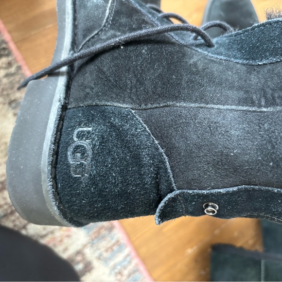 Ugg lace up with fur - Picture 10 of 16